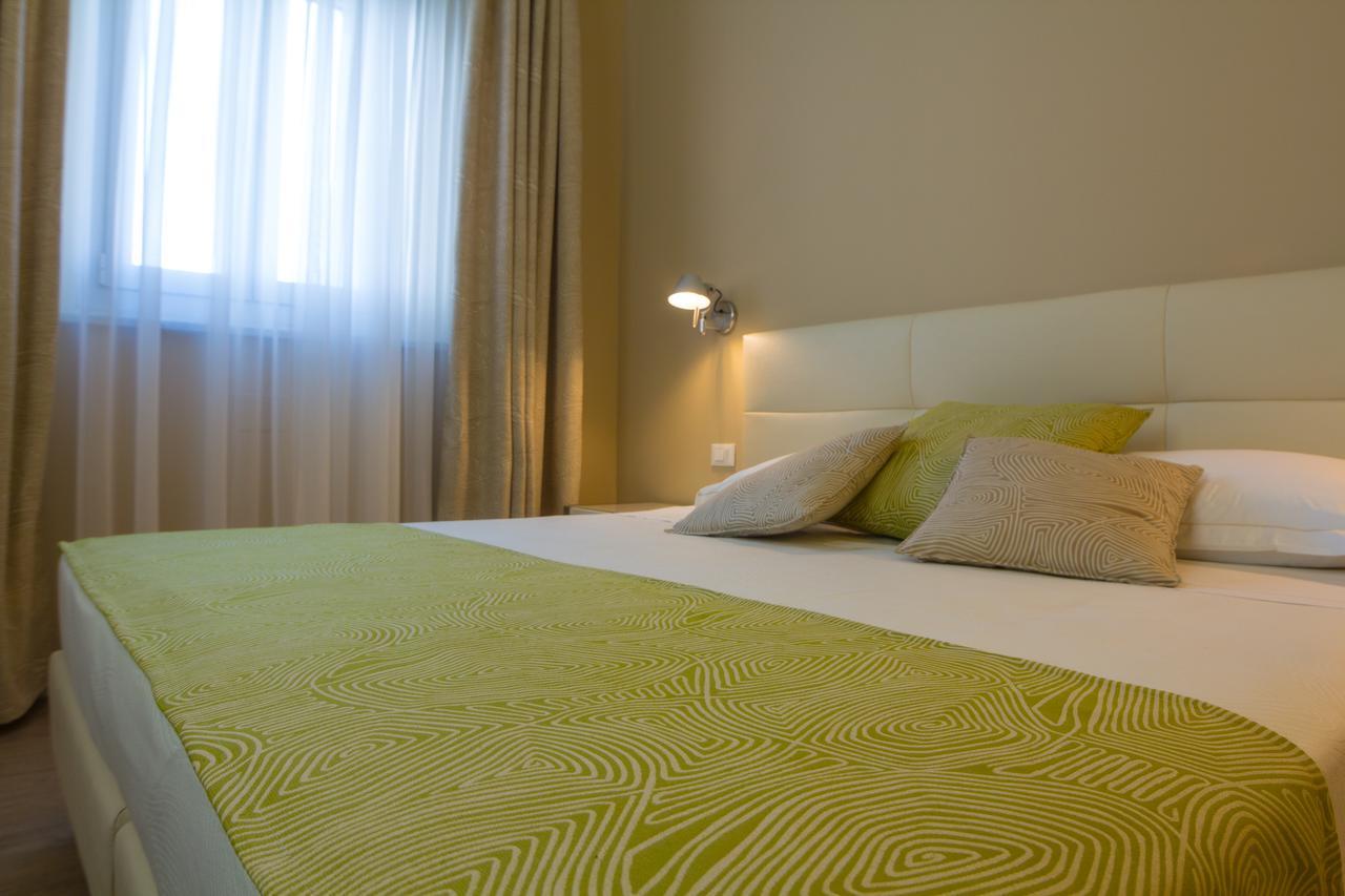 Hotel Universal リヴォルノ エクステリア 写真