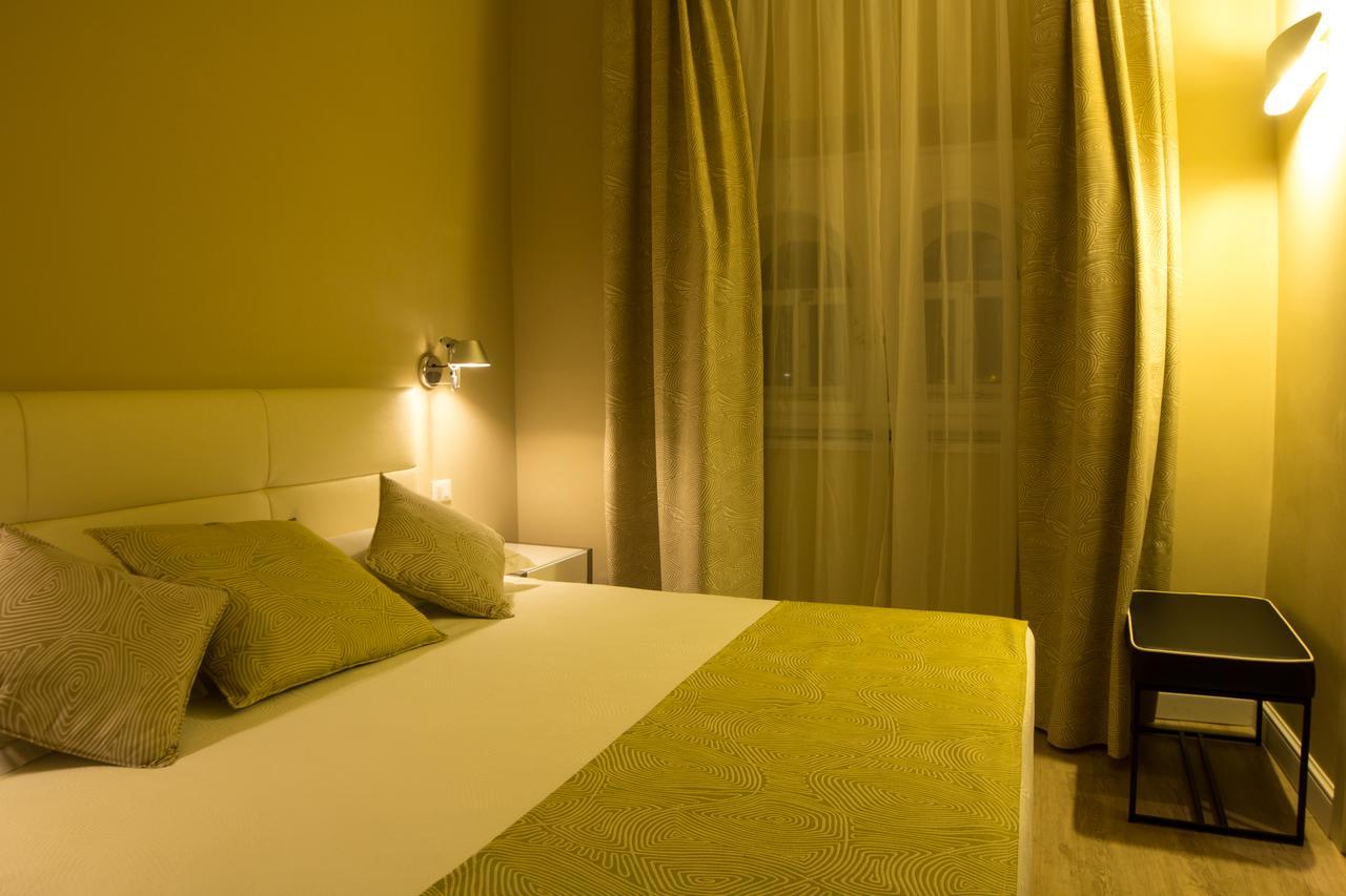 Hotel Universal リヴォルノ エクステリア 写真
